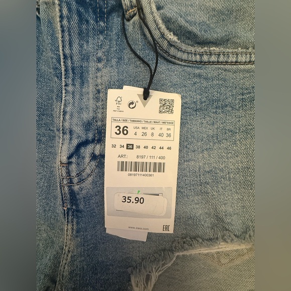 Zara  Blue Jean Shorts With Distressed Hem - Picture 2 of 6